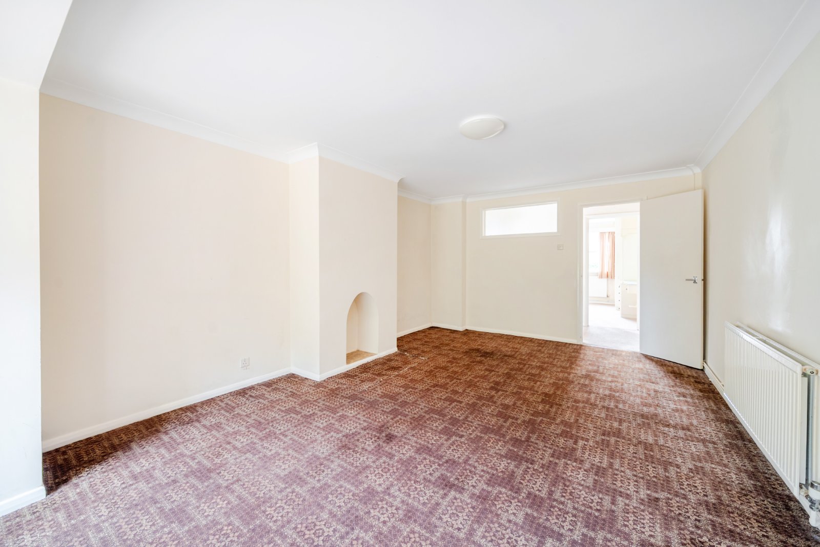 Farnham Park Close, Farnham, Surrey, GU9 - Charters