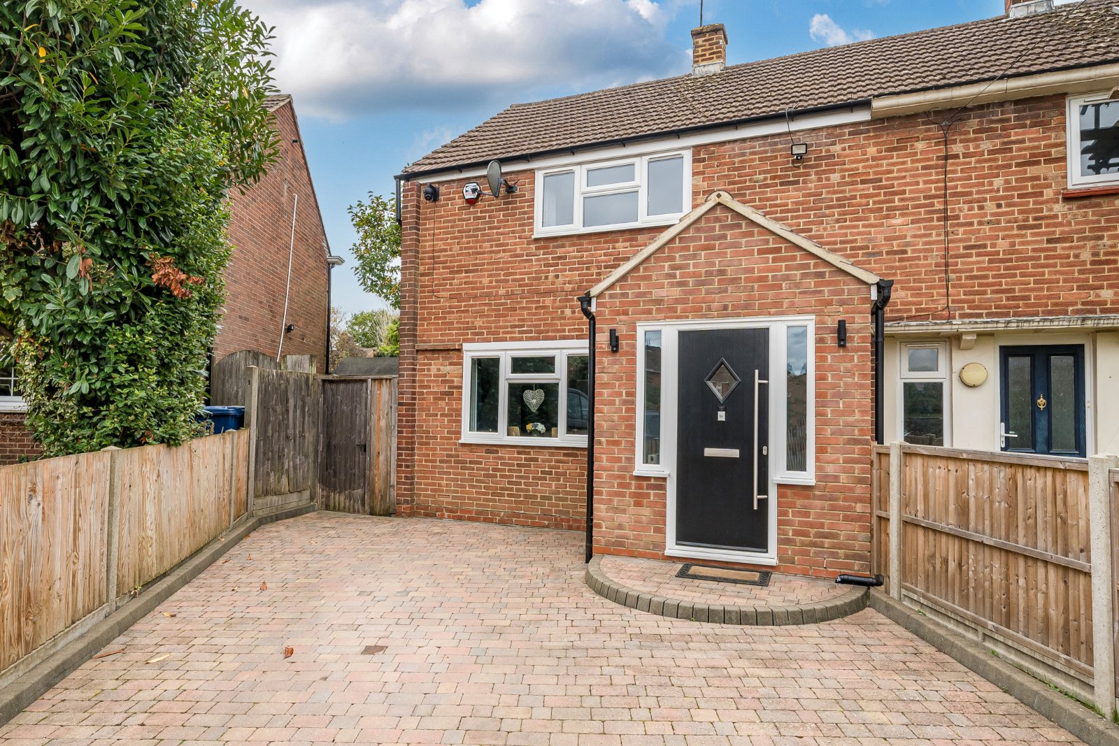 Ryle Road, Farnham, Surrey, GU9 - Charters