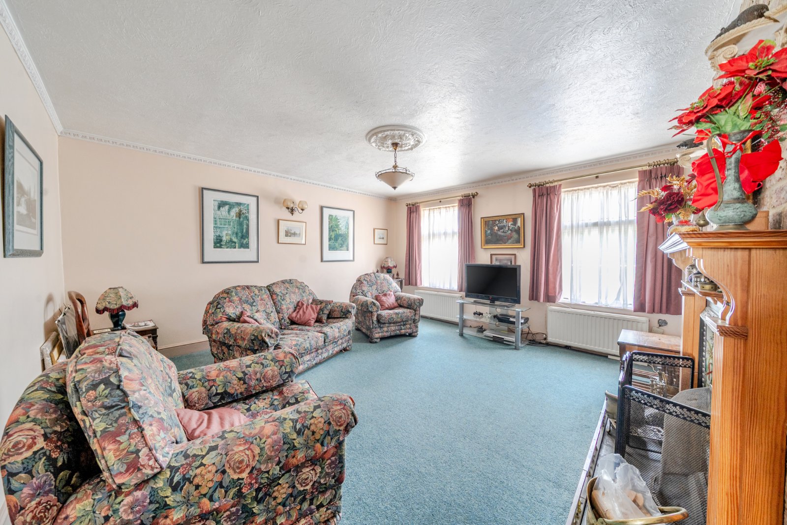 Upper Weybourne Lane, Farnham, Surrey, GU9