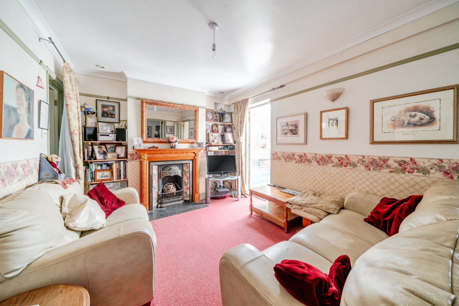 Upper Weybourne Lane, Farnham, Surrey, GU9