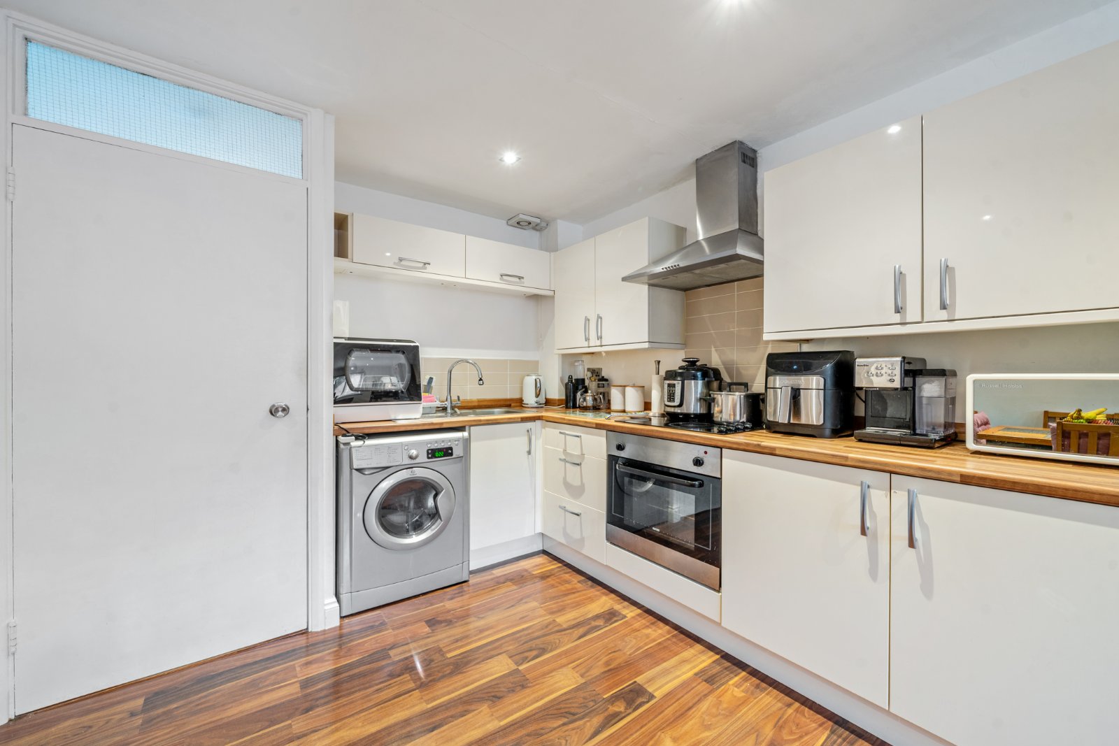 St. Michaels Close, Fleet, Hampshire, GU51 - Charters