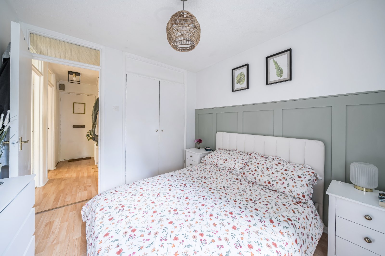 Brook House, Fairview Gardens, Farnham, Surrey, GU9