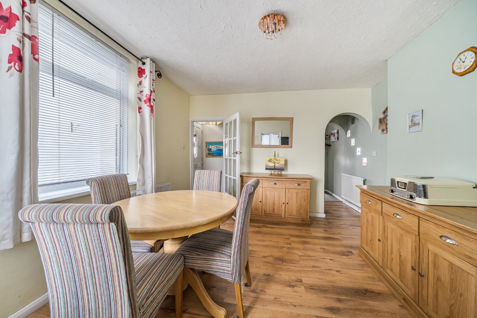 Badshot Lea Road, Badshot Lea, Farnham, Surrey, GU9 - Charters