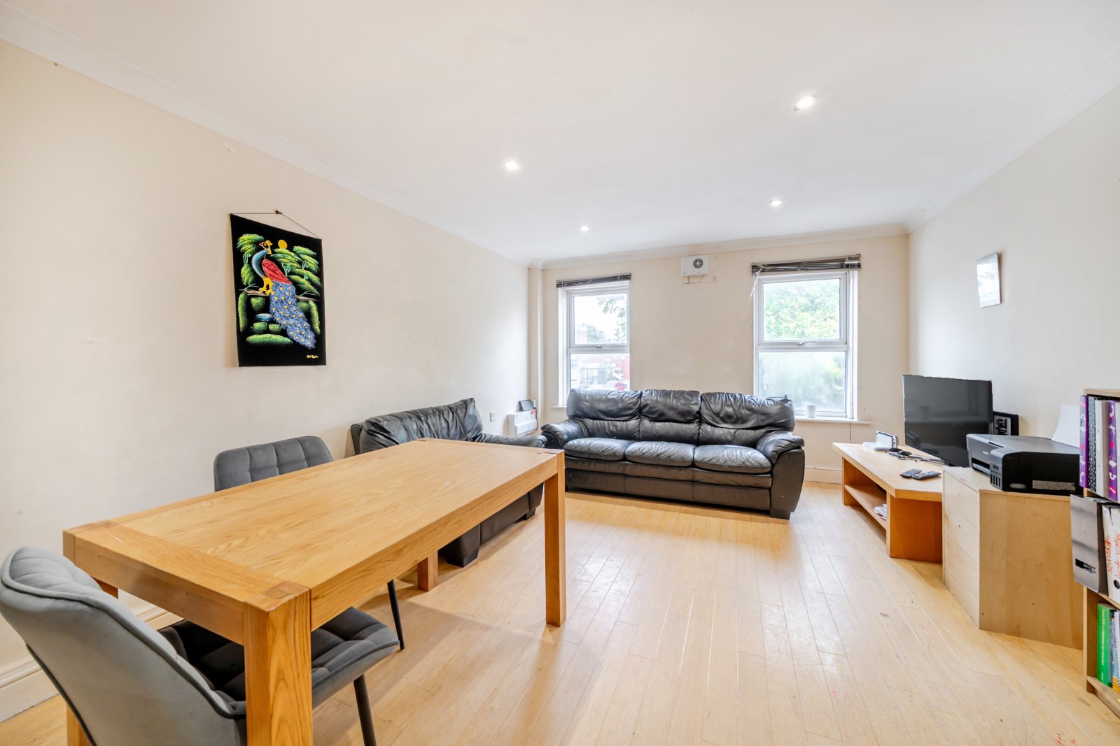 Reading Road South, Fleet, Hampshire, GU52 - Charters