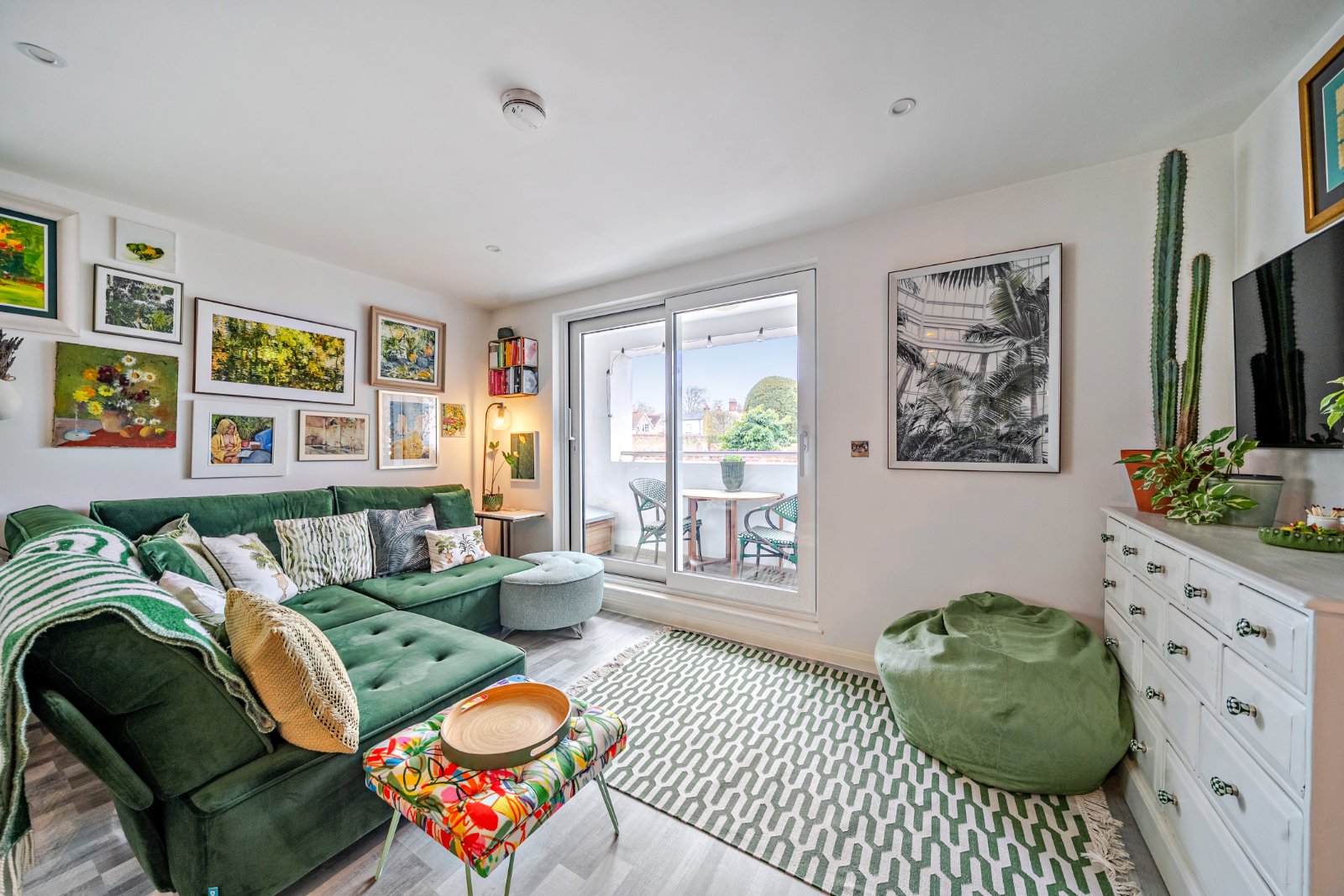 The Borough, Farnham, Surrey, GU9