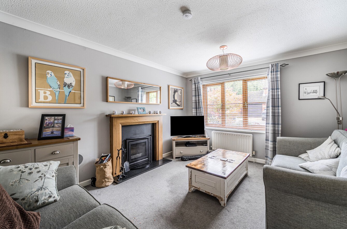 Broadlands Close, Bentley, Farnham, Hampshire, GU10 - Charters