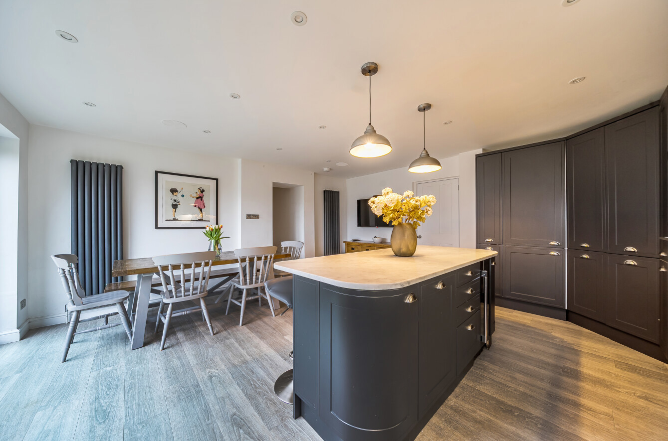 Upper Hale Road, Farnham, Surrey, GU9