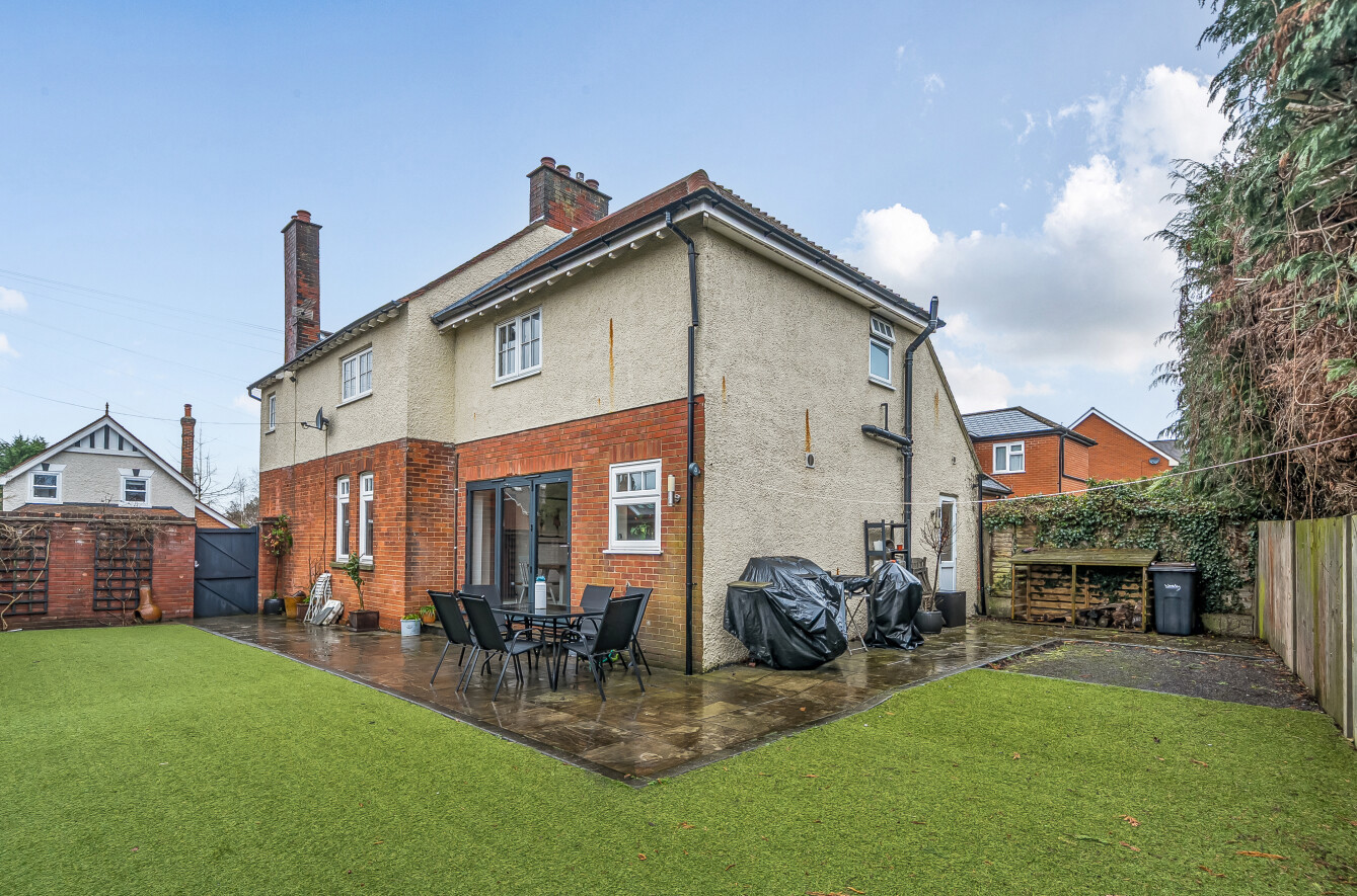 Upper Hale Road, Farnham, Surrey, GU9
