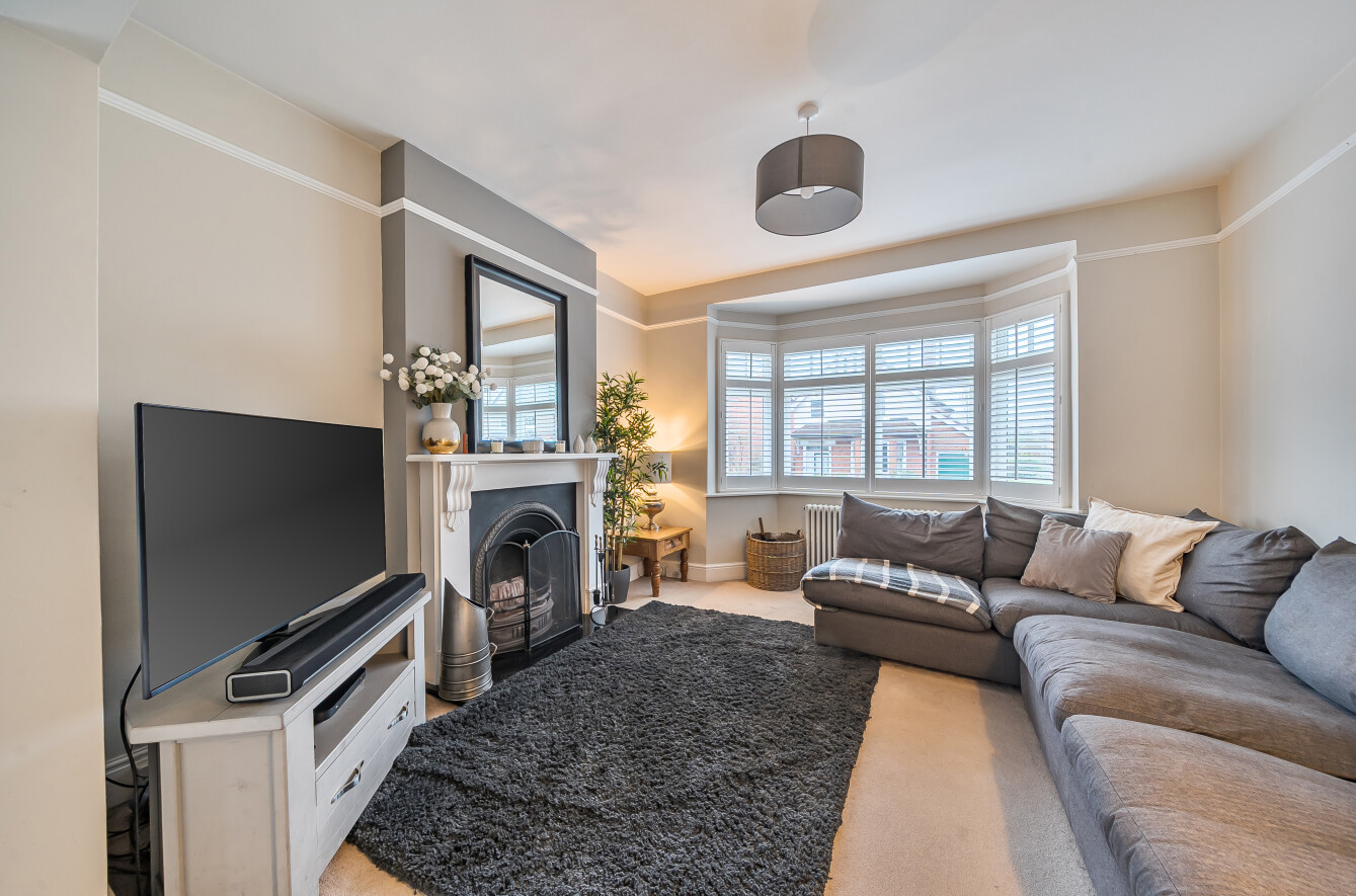 Upper Hale Road, Farnham, Surrey, GU9