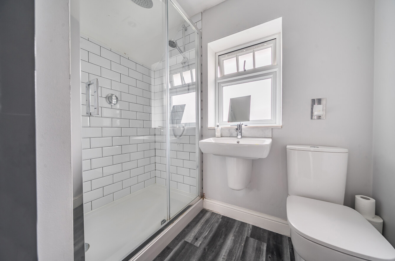 Upper Hale Road, Farnham, Surrey, GU9