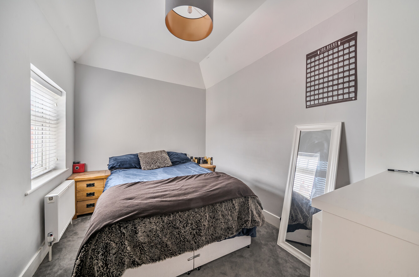 Upper Hale Road, Farnham, Surrey, GU9