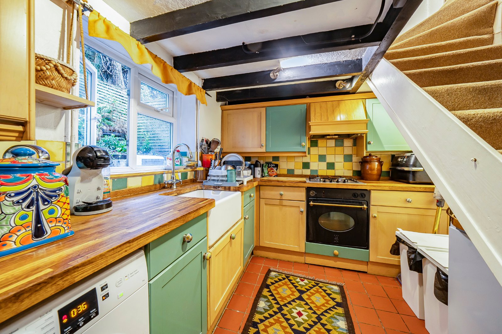 Vicarage Lane, The Bourne, Farnham, Surrey, GU9 - Charters