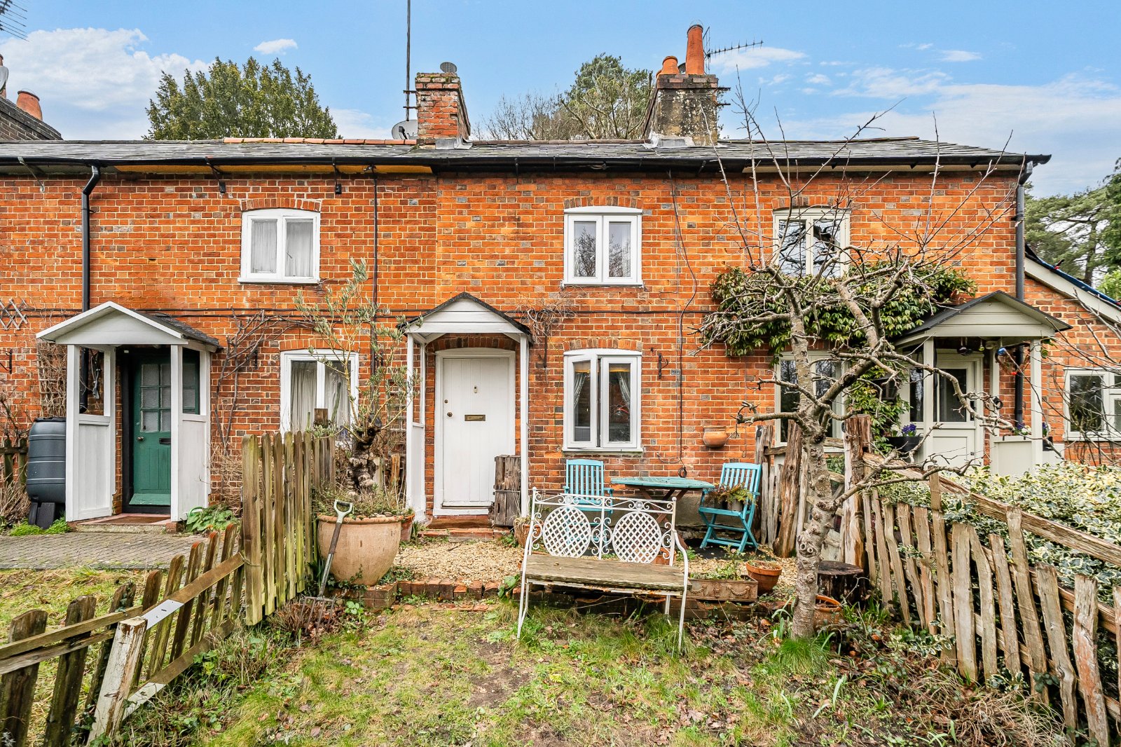 Vicarage Lane, The Bourne, Farnham, Surrey, GU9