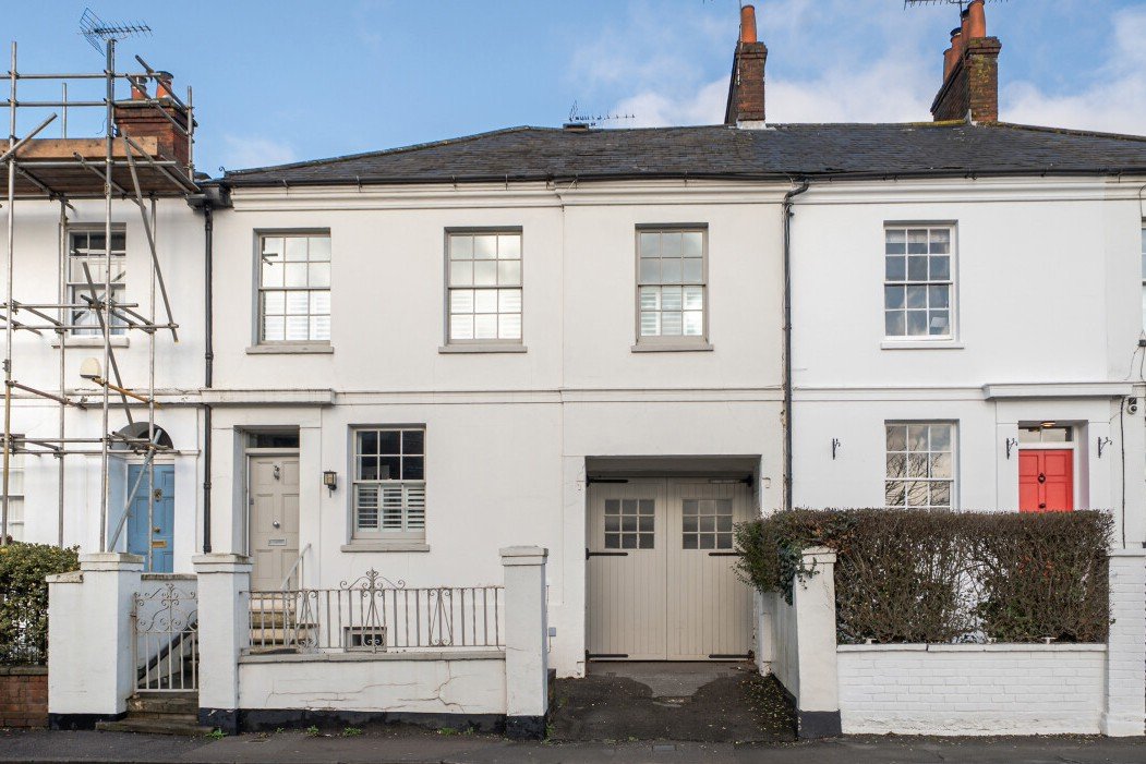 East Street, Farnham, Surrey, GU9