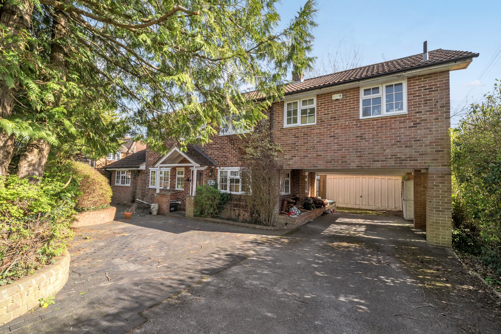 Weydon Lane, Farnham, Surrey, GU9