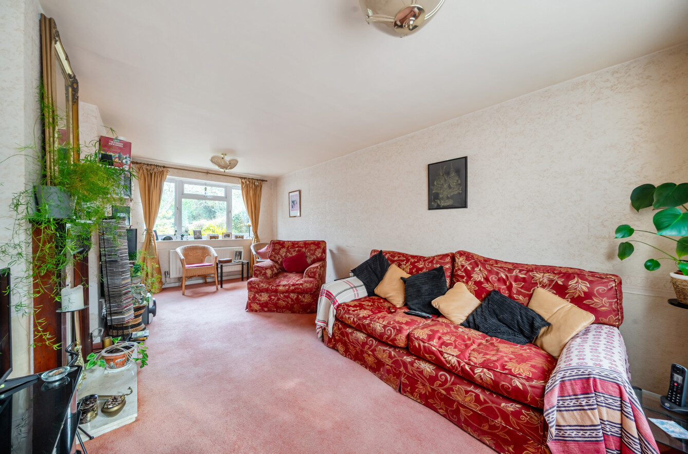 Ryle Road, Farnham, Surrey, GU9 - Charters