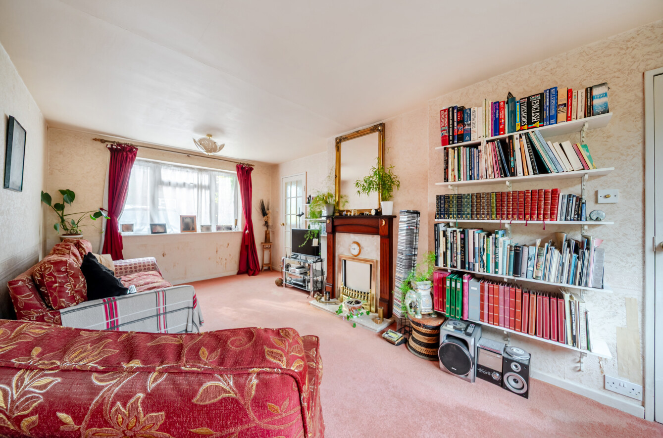 Ryle Road, Farnham, Surrey, GU9 - Charters