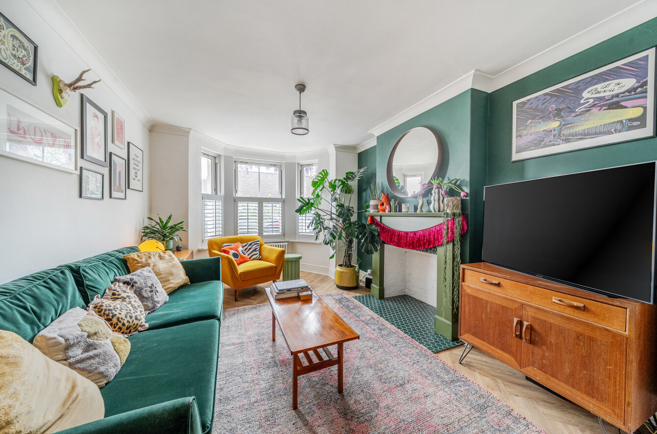 Hale Reeds, Farnham, Surrey, GU9 - Charters