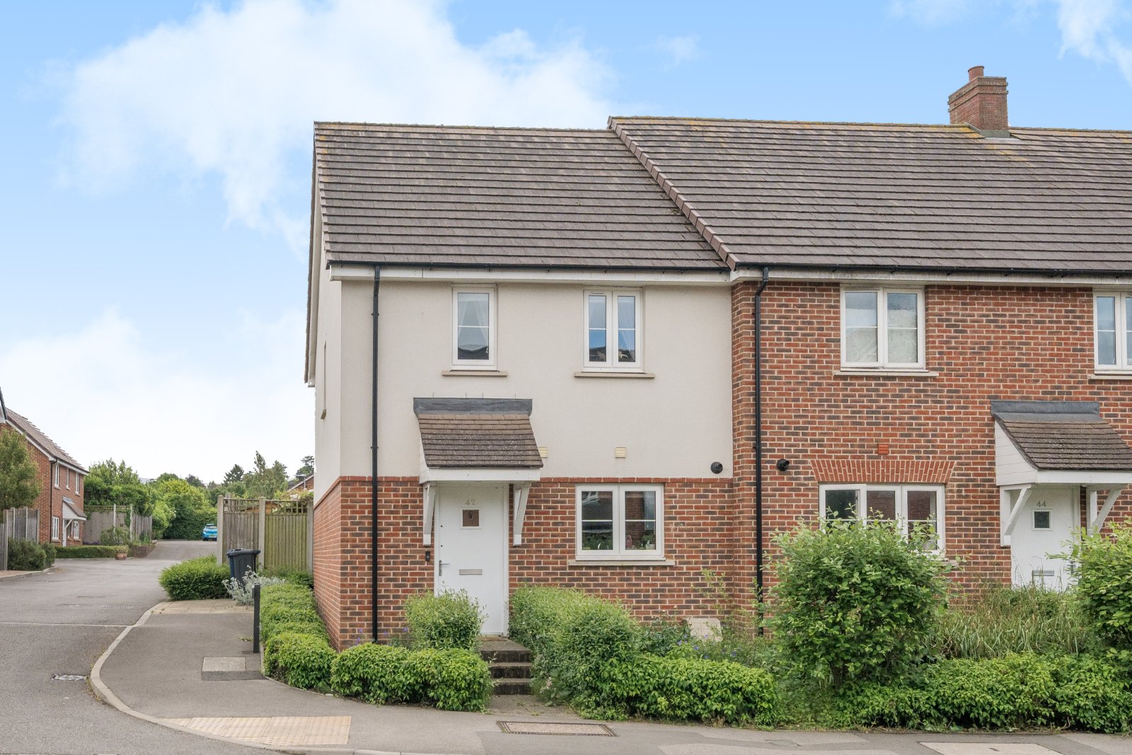 Weydon Lane, Farnham, Surrey, GU9 - Charters