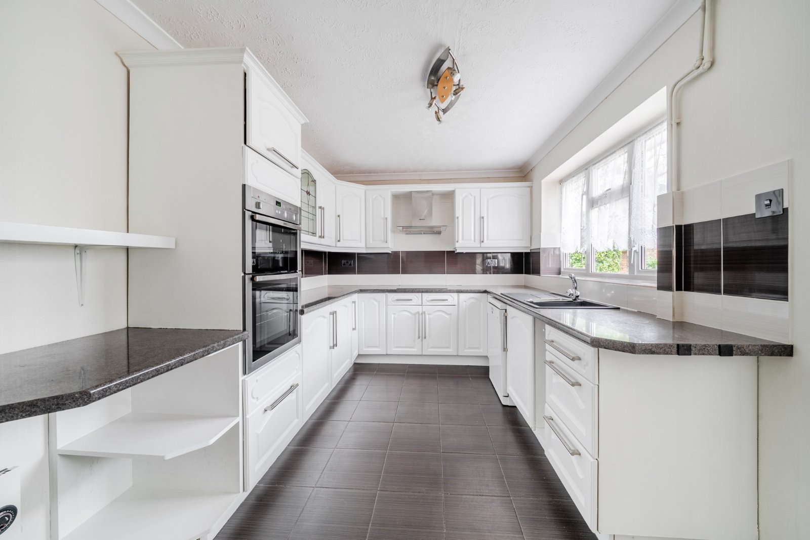 Longdown, Fleet, Hampshire, GU52 - Charters