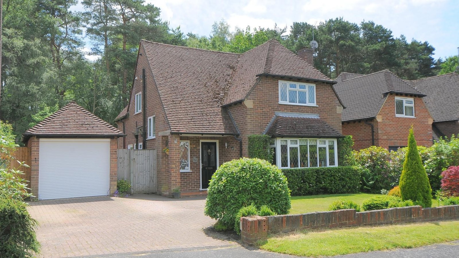 Longdown, Fleet, Hampshire, GU52 - Charters