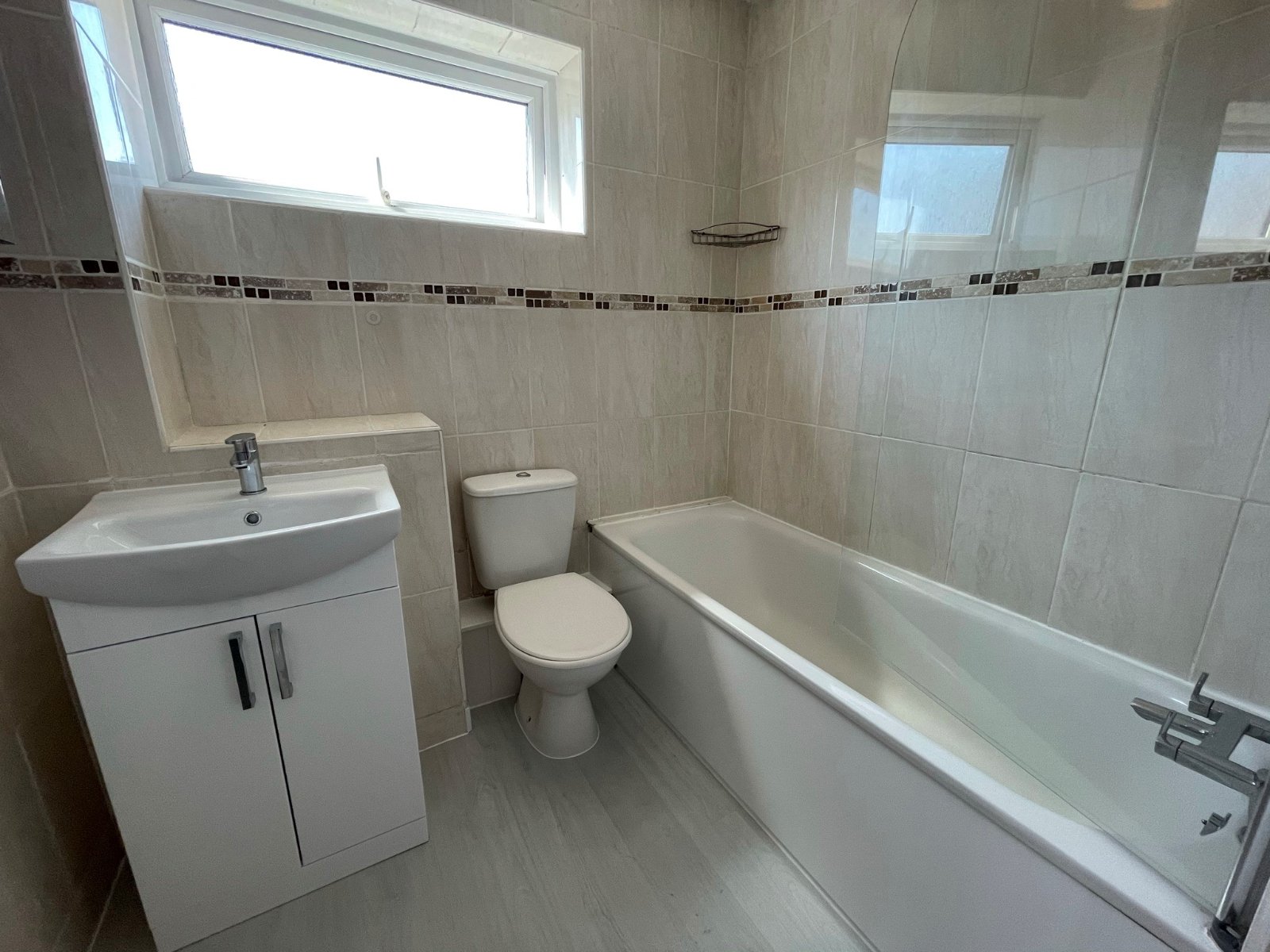 Colbred Corner, Fleet, Hart, GU51 - Charters