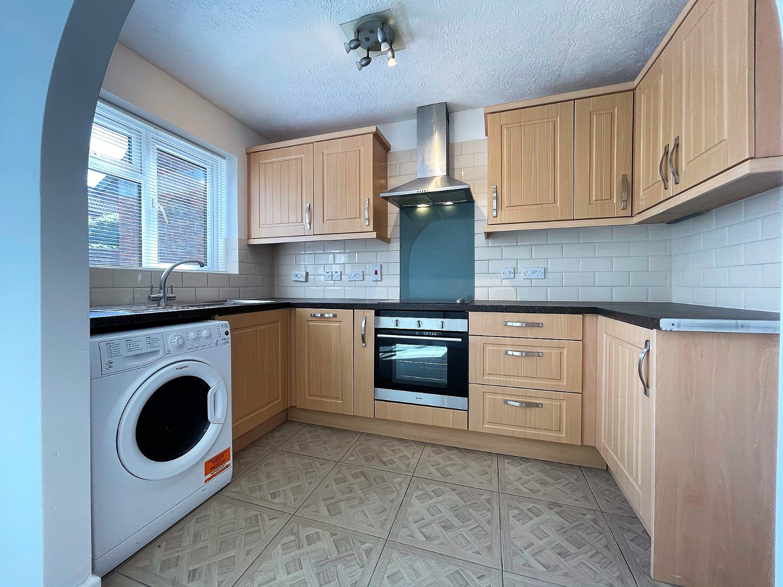 Colbred Corner, Fleet, Hart, GU51 - Charters