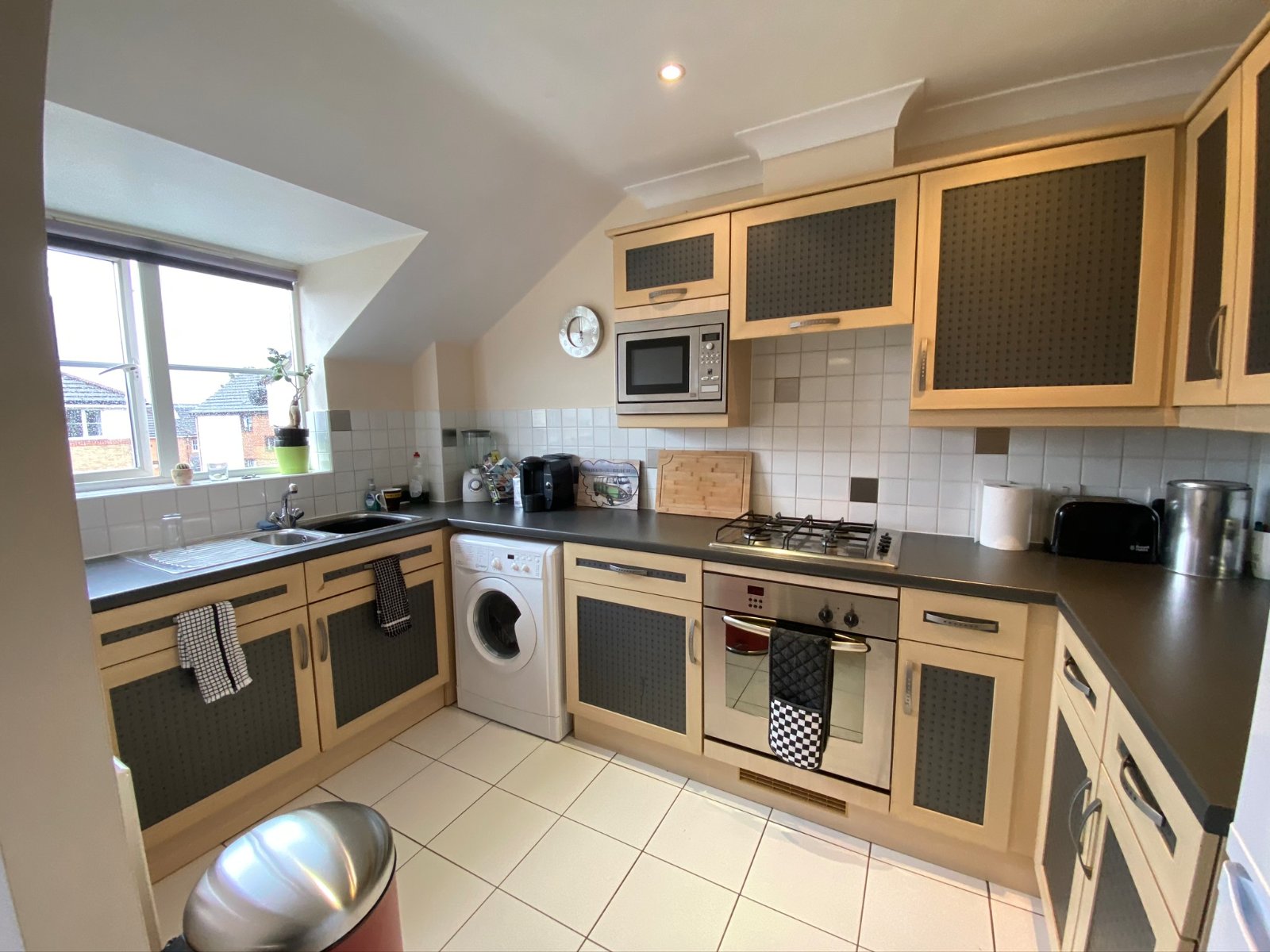 Clarence Road, Fleet, Hart, GU51 - Charters