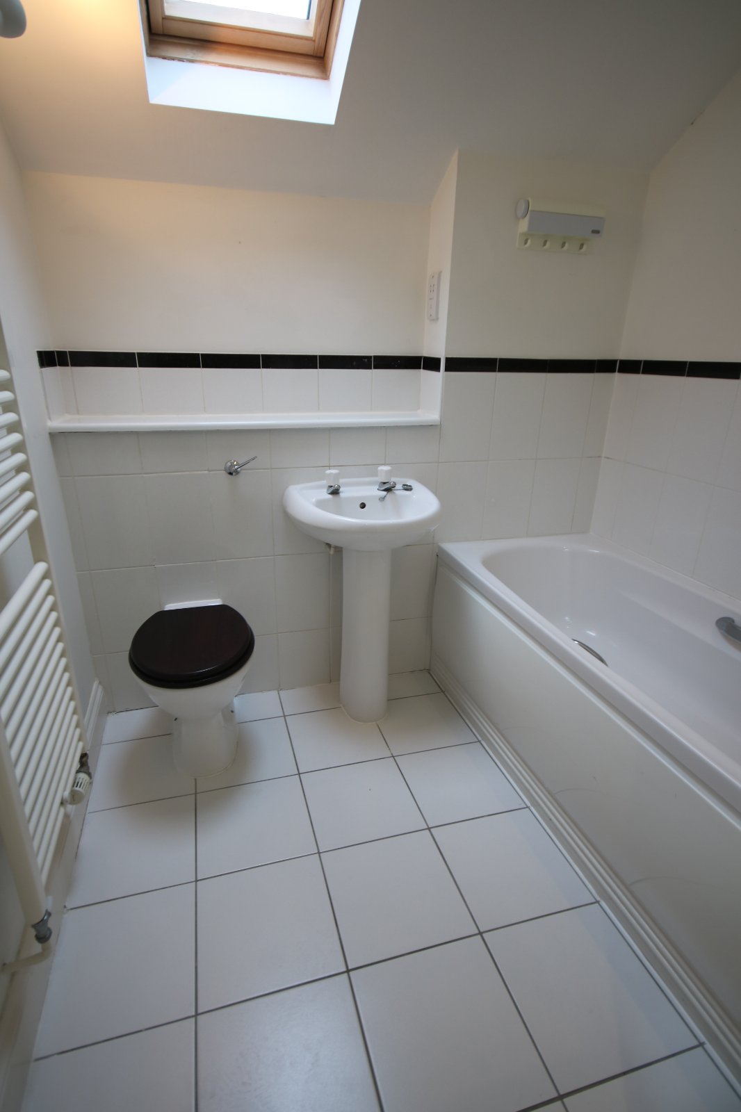 Clarence Road, Fleet, Hart, GU51 - Charters