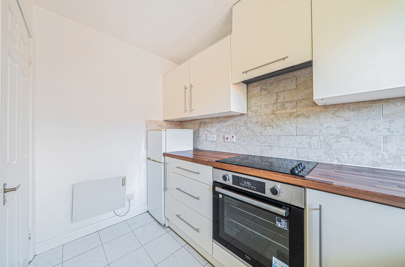 Minley Grove, Minley Road, Fleet, Hart, GU51