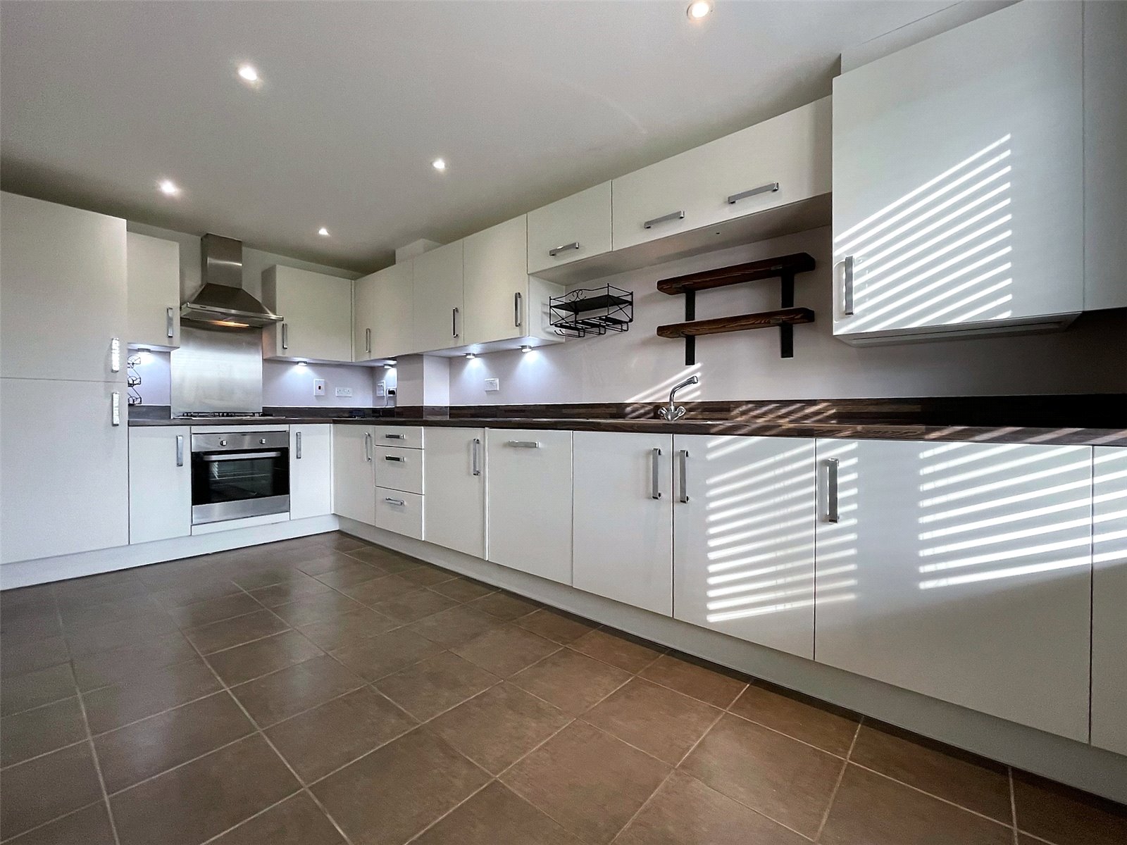 Jubilee Drive, Church Crookham, Fleet, Hampshire, GU52 - Charters