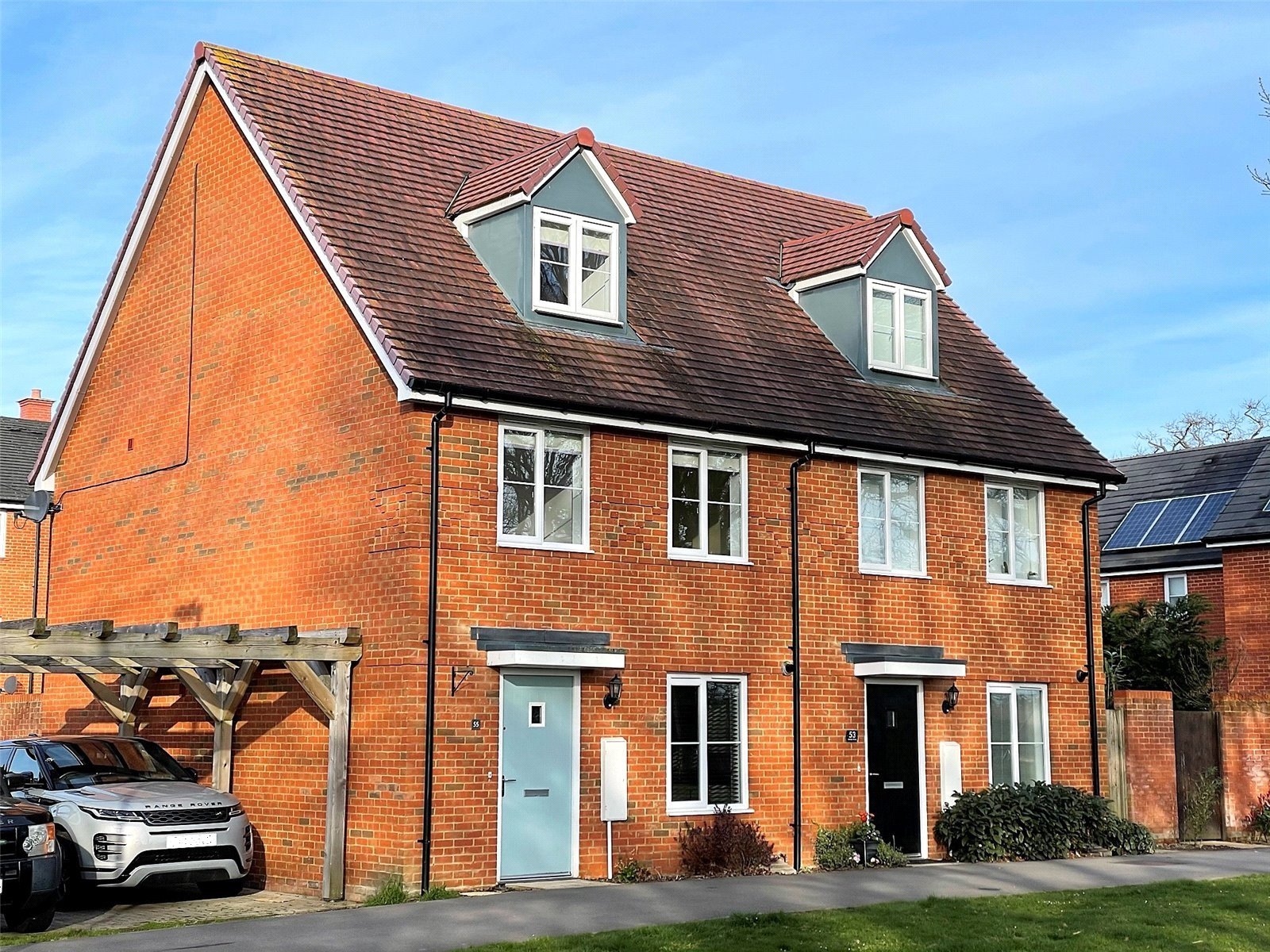 Jubilee Drive, Church Crookham, Fleet, Hampshire, GU52 - Charters