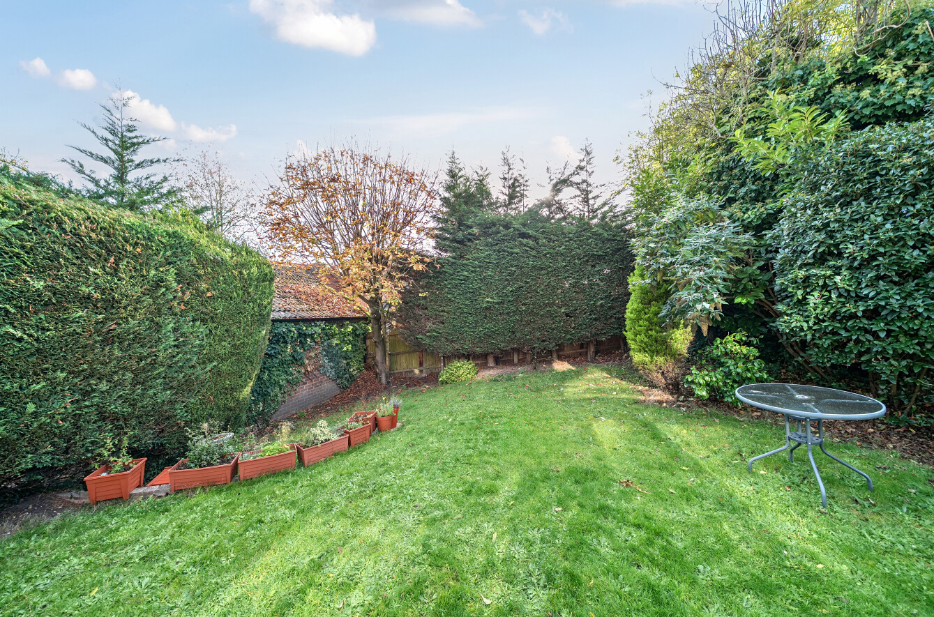 Cheviot Drive, Fleet, Hart, GU51 - Charters