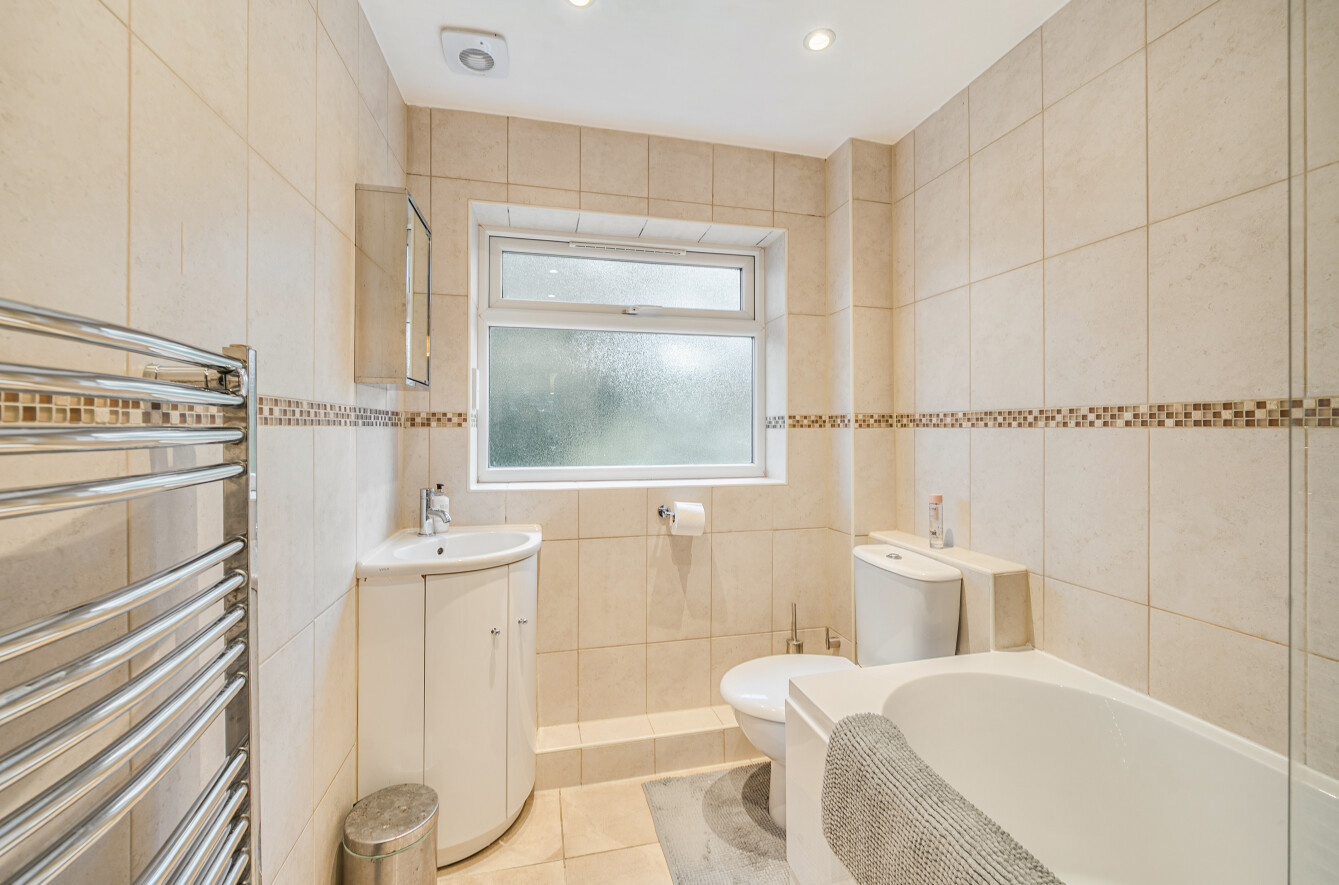 Woodlands, Fleet, Hart, GU51 - Charters