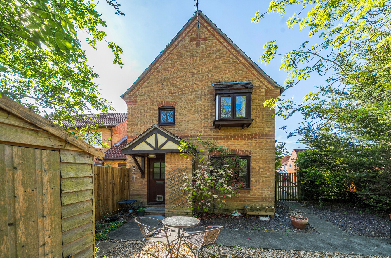 Fallow Field, Fleet, Hampshire, GU51