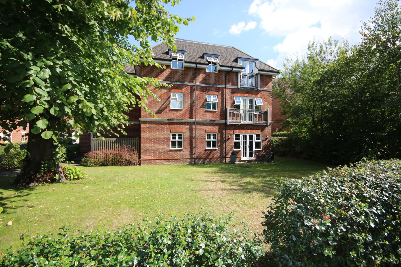 Bramshott Place, Fleet, Hart, GU51