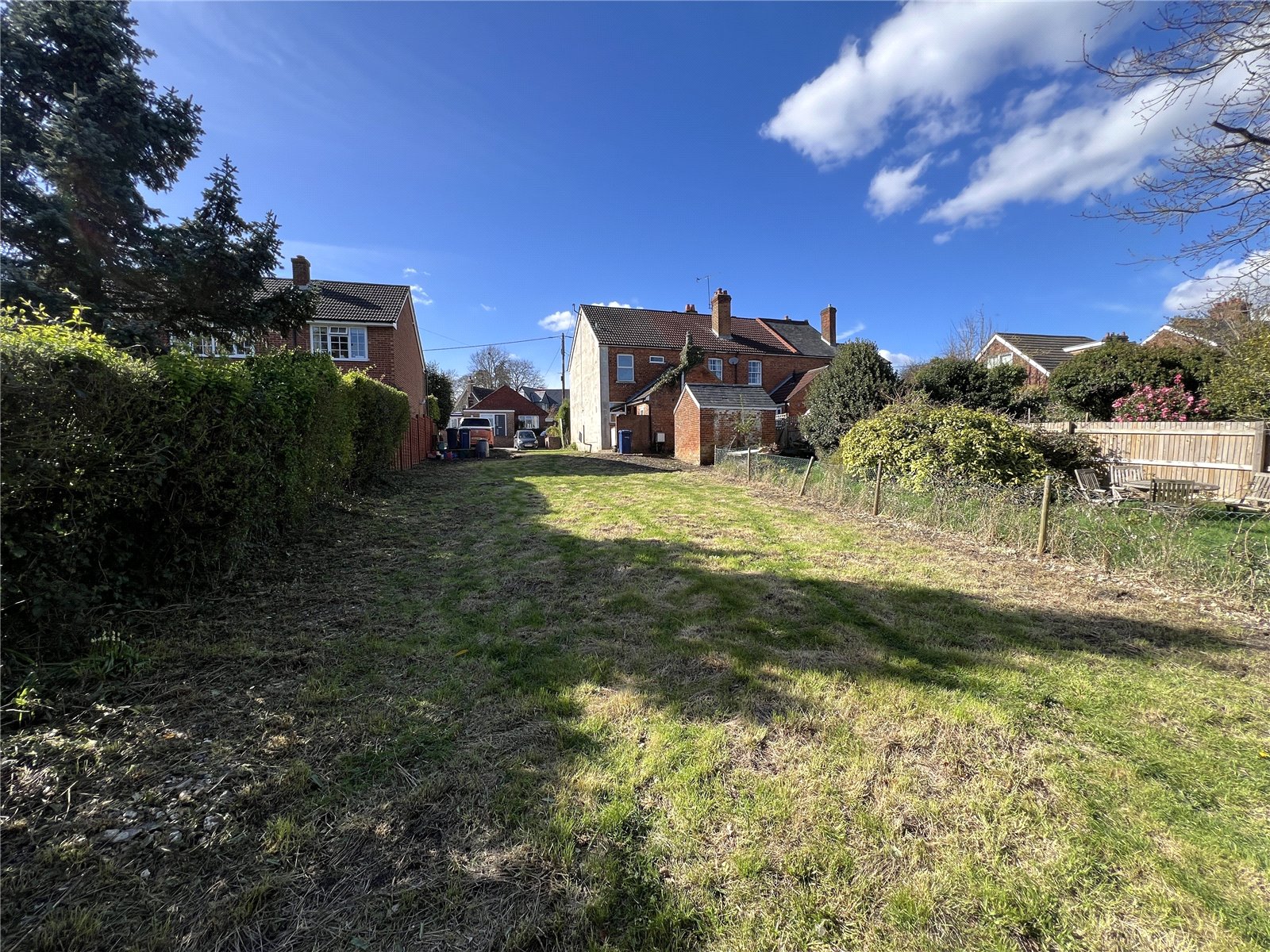 Bethel Lane, Farnham, Surrey, GU9 - Charters