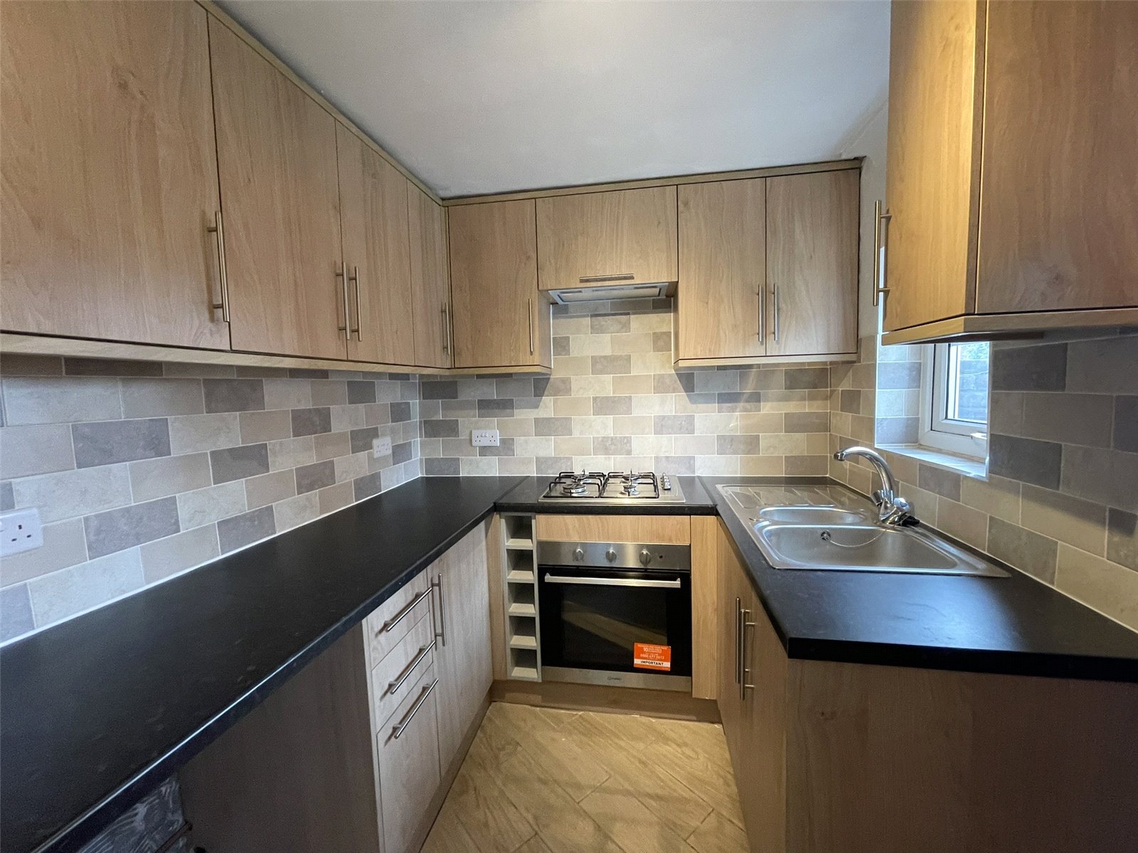 Bethel Lane, Farnham, Surrey, GU9 - Charters