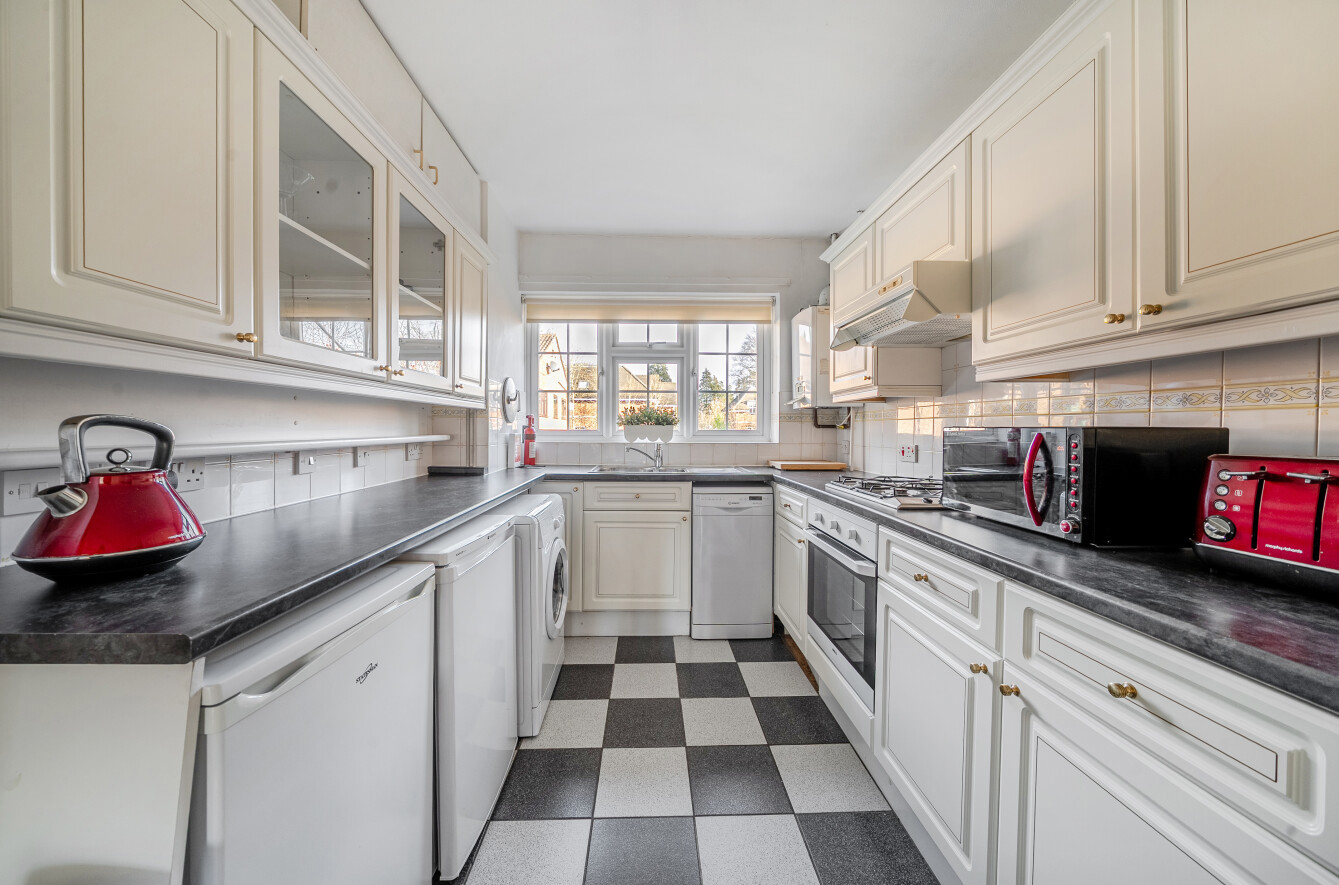 Cranbrook Court, Fleet, Hampshire, GU51 - Charters