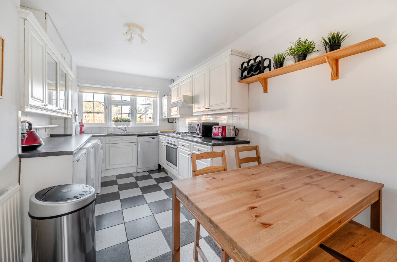 Cranbrook Court, Fleet, Hampshire, GU51 - Charters