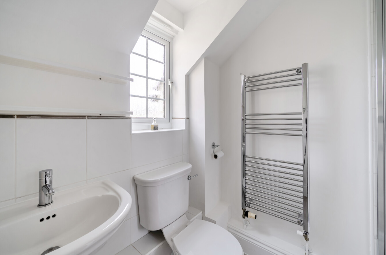 Bromfield Place, Fleet, Hampshire, GU51