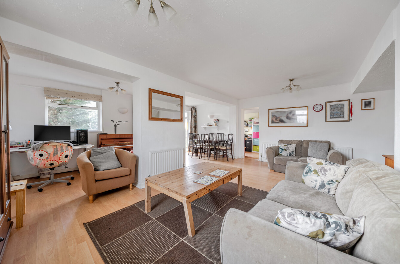 Upton Close, Farnborough, Hampshire, GU14 - Charters