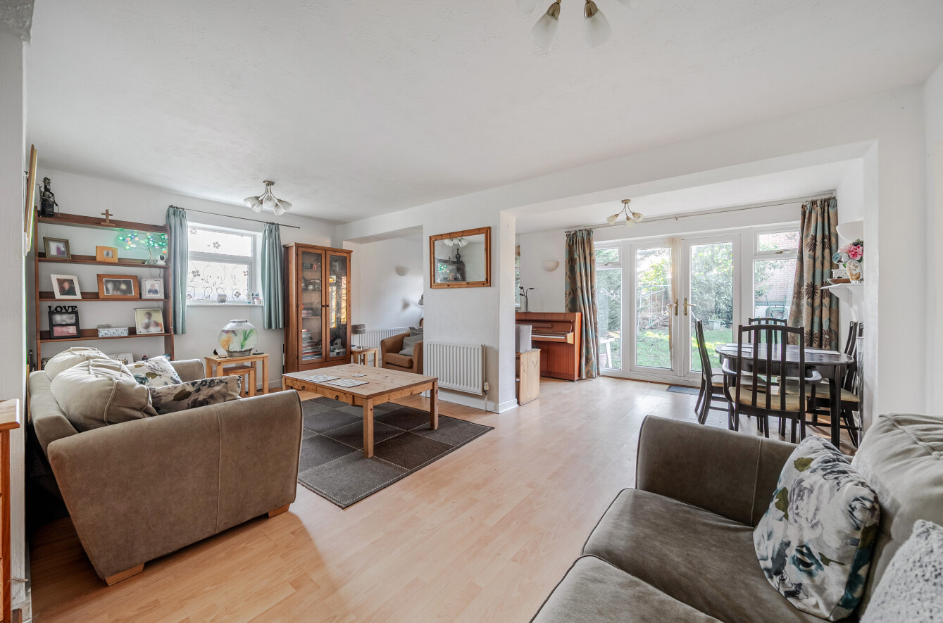 Upton Close, Farnborough, Hampshire, GU14 - Charters