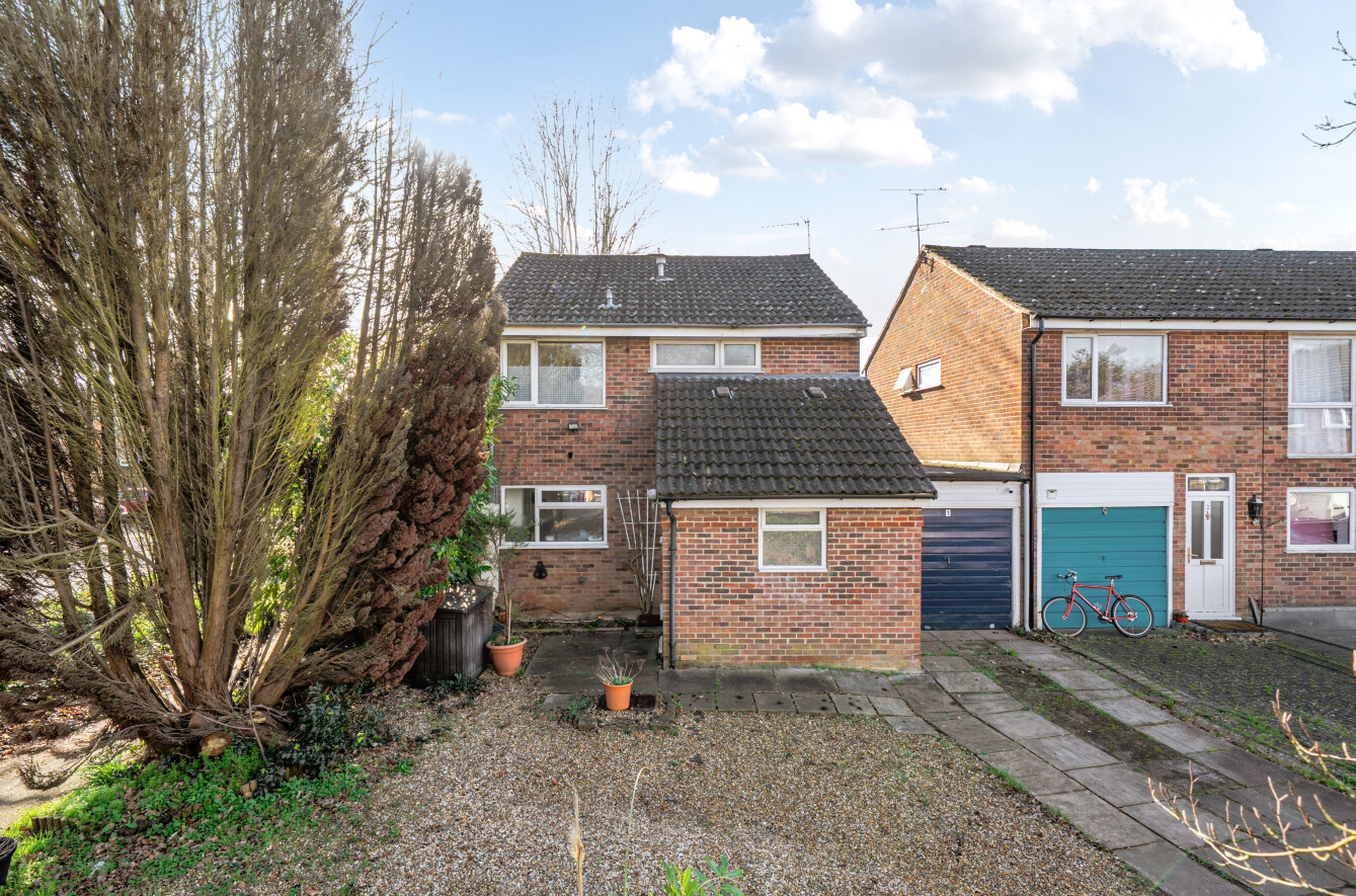 Upton Close, Farnborough, Hampshire, GU14
