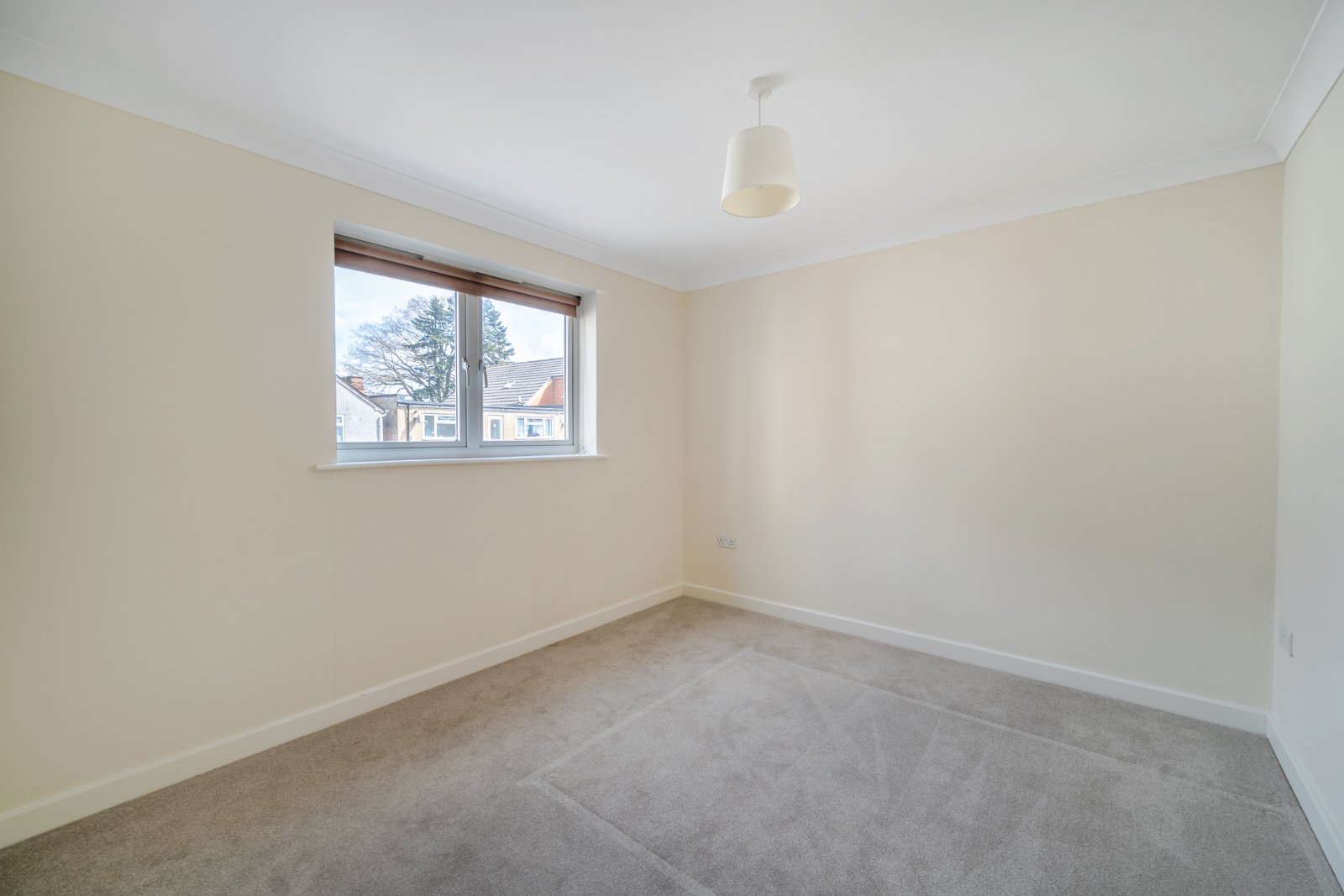 St. James Road, Fleet, Hart, GU51 - Charters