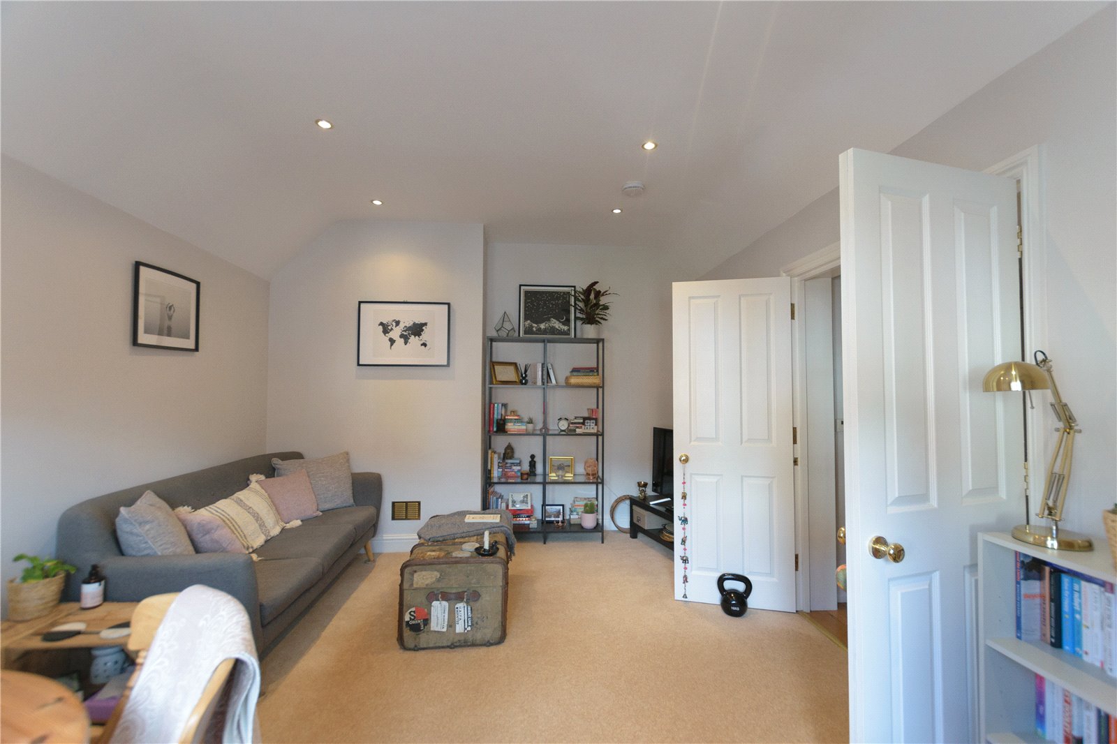 Castle Street, Farnham, Surrey, GU9 - Charters