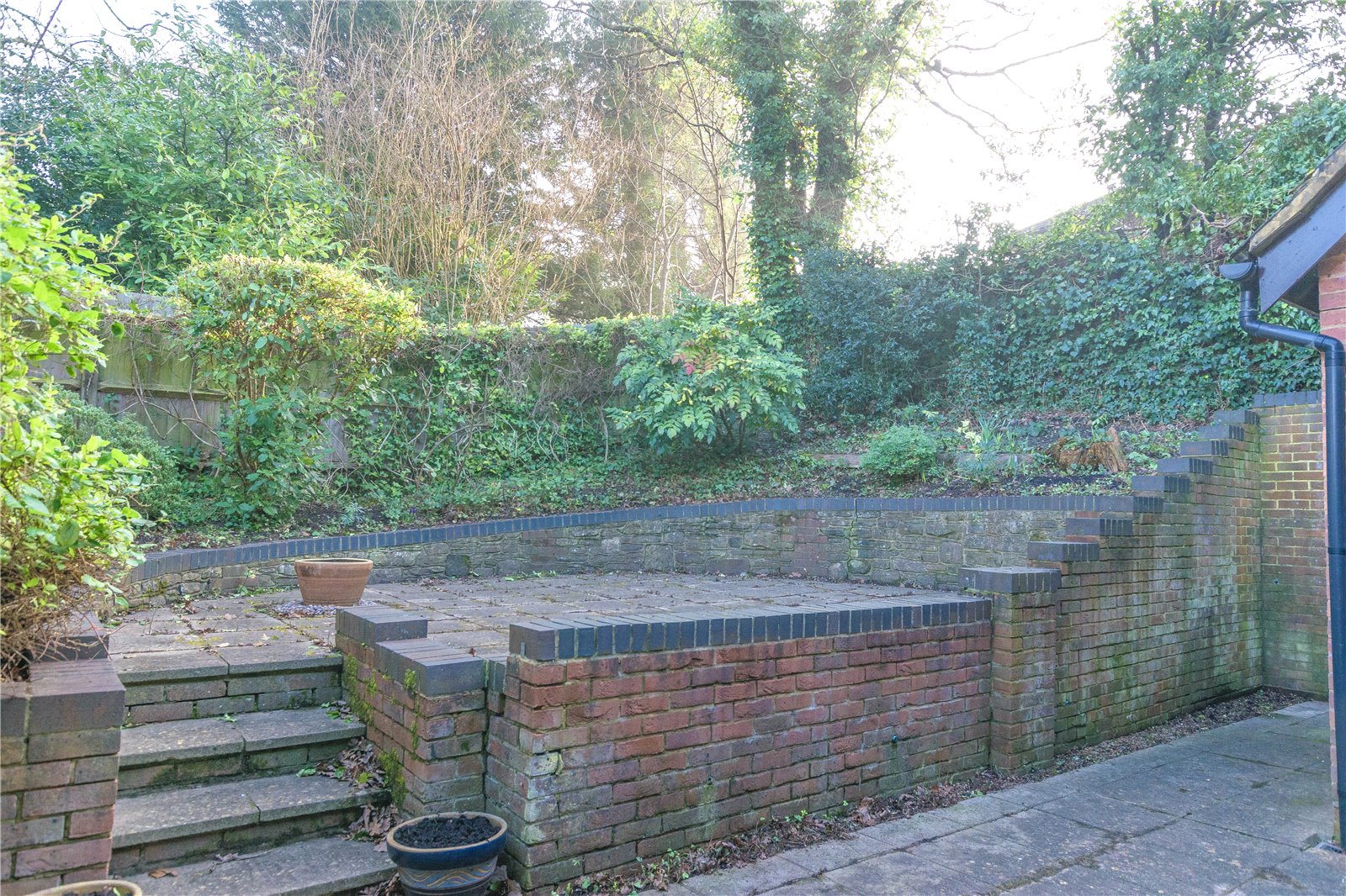 Quennells Hill, Wrecclesham, Farnham, Surrey, GU10 - Charters