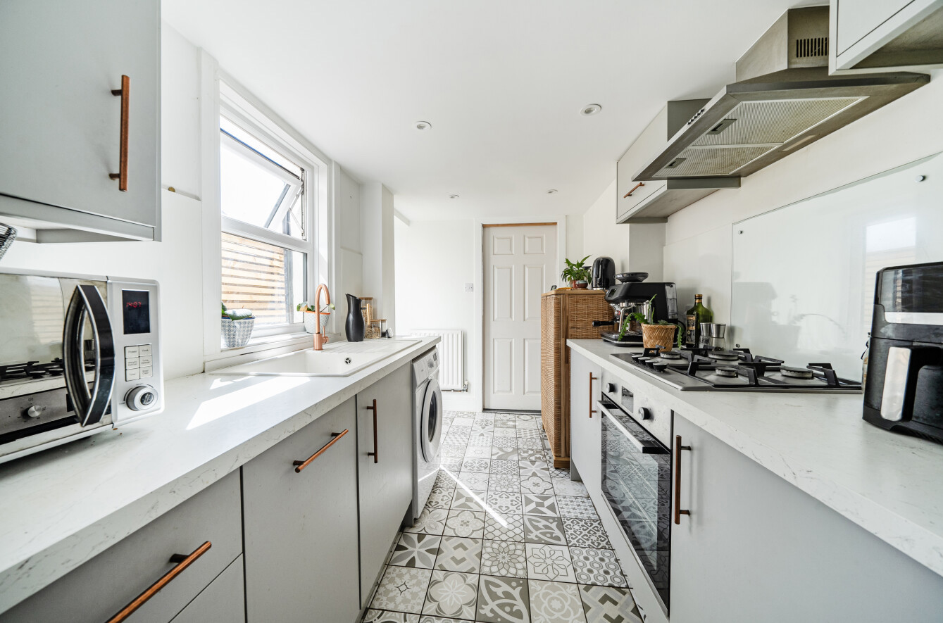 Park Road, Farnham, Surrey, GU9 - Charters