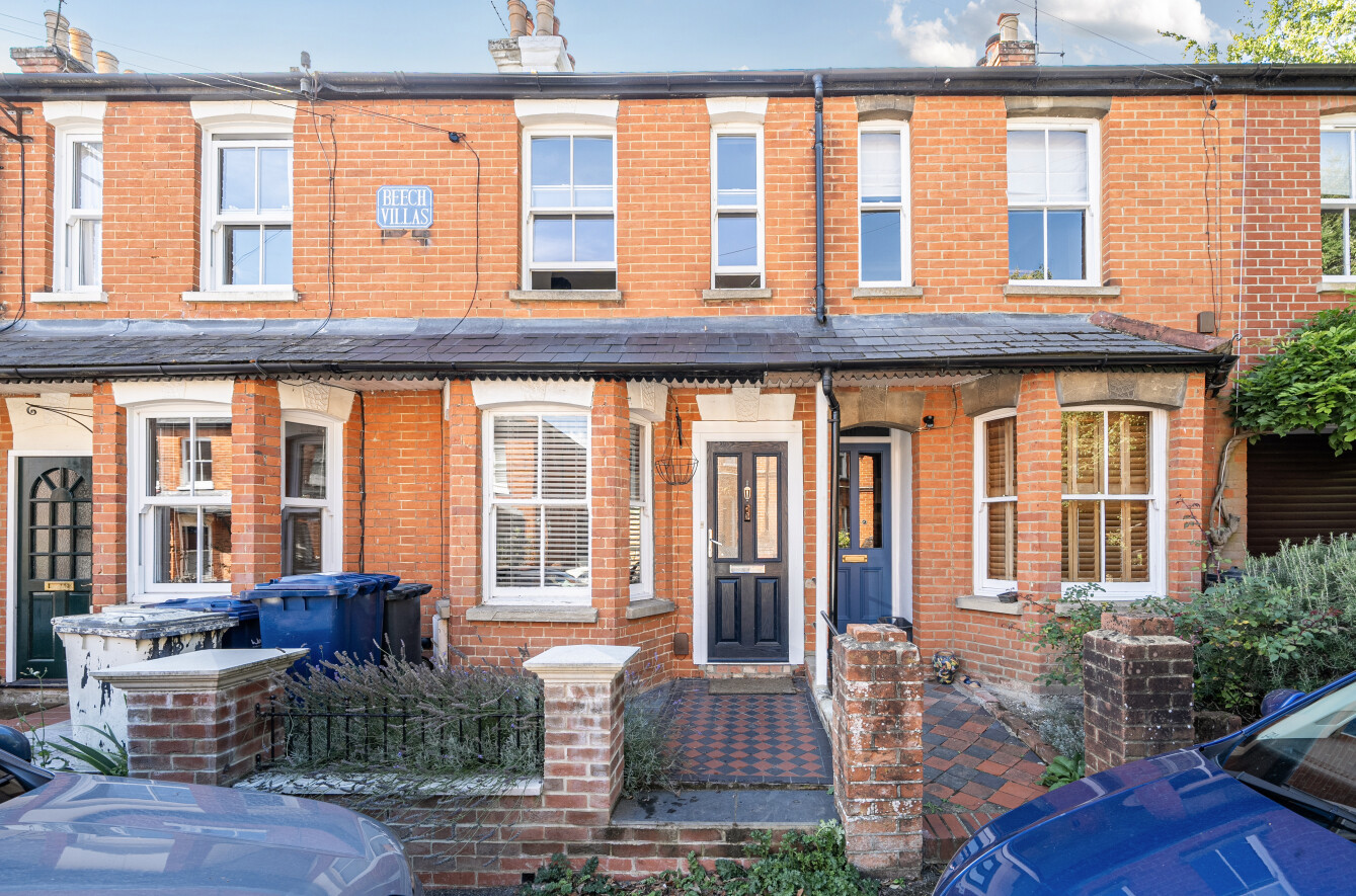 Park Road, Farnham, Surrey, GU9 - Charters