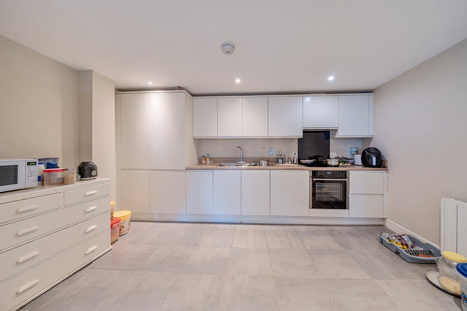 Queens Road, Farnborough, Hampshire, GU14 - Charters
